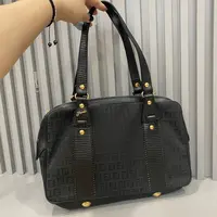 95新 FENDI/芬迪 兔兔奢/芬迪单肩包/240414046