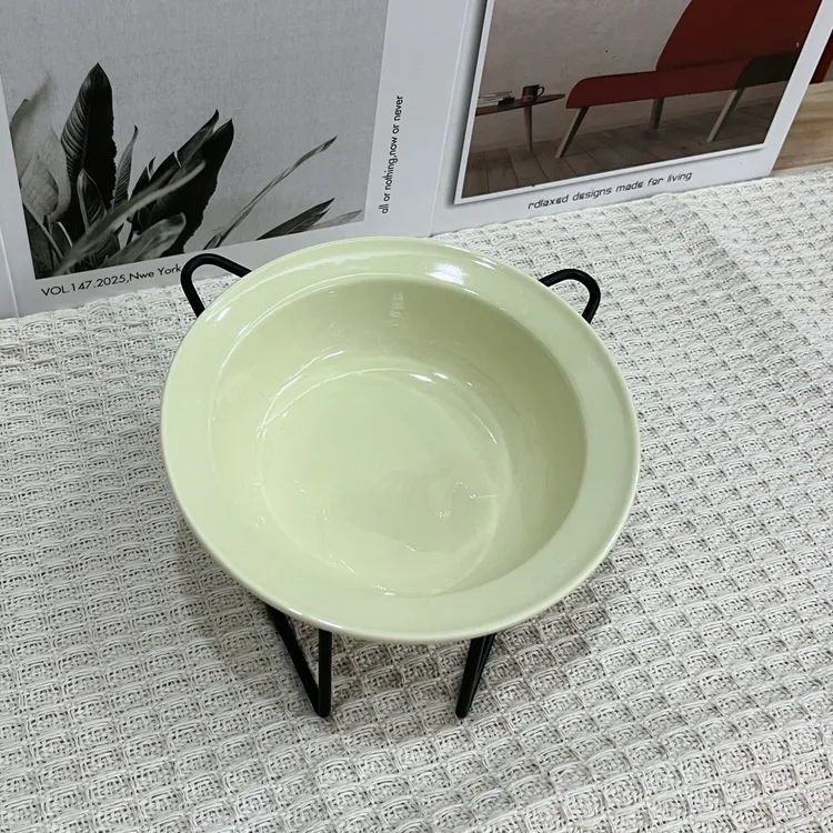 陶瓷食盆猫咪碗宠物碗斜口保护颈椎防打翻狗食盆喝水飞碟猫碗饭碗