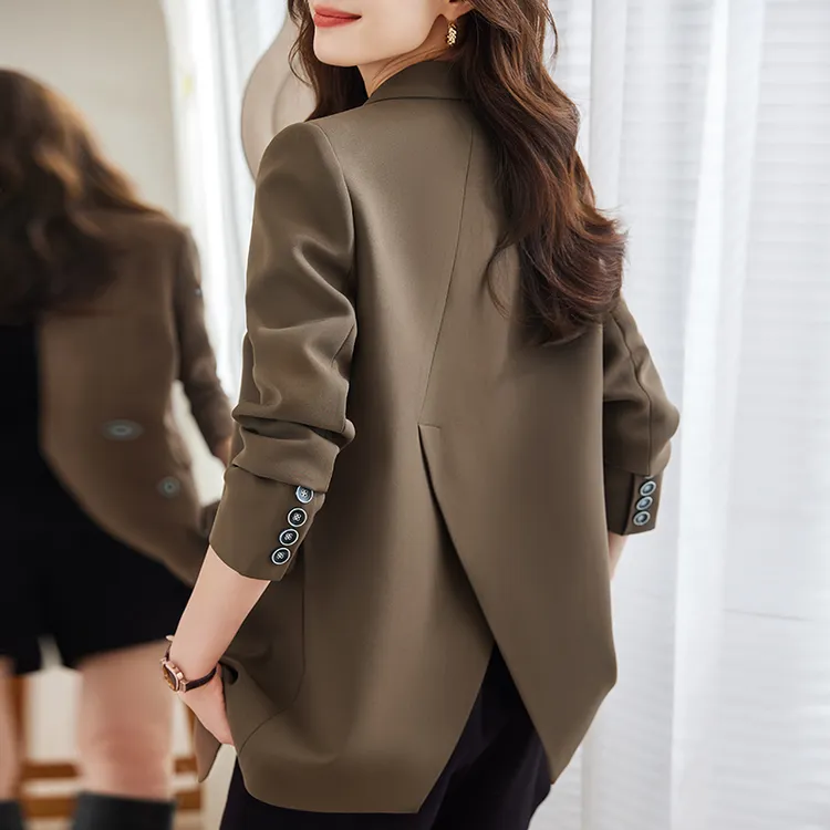 咖啡色小西装外套女春秋2025新款高级感后开叉时尚休闲西服女上衣