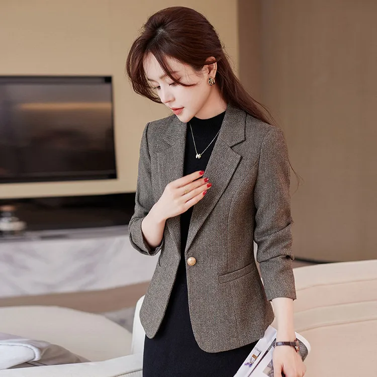 含羊毛呢西装外套女短款小个子新款高级感修身显瘦气质西服女上衣