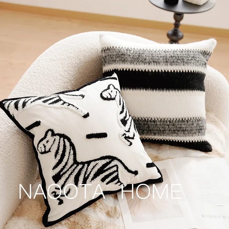奶油色黑白简约复古高级斑马动物刺绣抱枕套轻奢客厅沙发靠垫