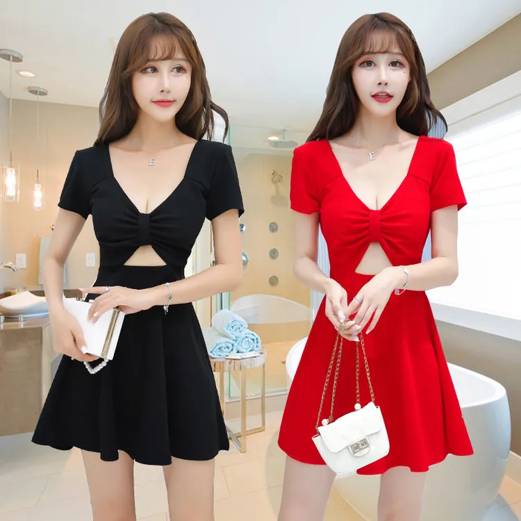 连衣裙女夏短款有胸垫低胸修身镂空显瘦露背时尚性感A字裙短裙子