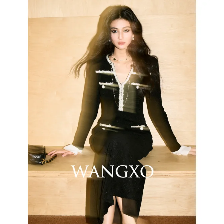 WANGXO  鱼尾收腰显瘦可拆卸袖口连衣裙  240763S