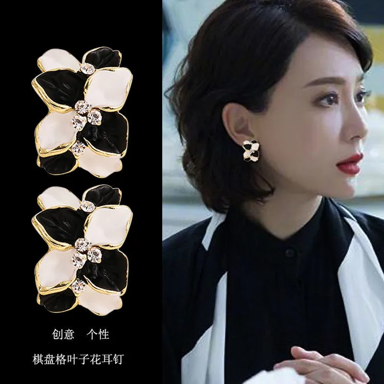 锌合金莫桑石耳饰 棋盘格高级感复古叶子耳钉女s花朵气质轻奢耳环