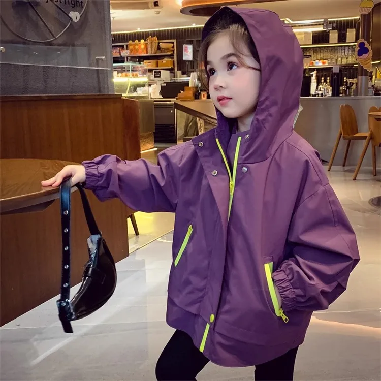 女童冲锋衣外套秋装2025新款儿童宽松连帽风衣女孩户外防风登山服
