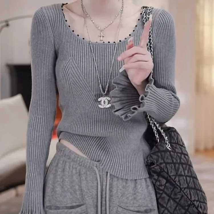 灰色镶钻针织衫女春季喇叭袖毛衣打底衫2025新款薄款显瘦长袖上衣
