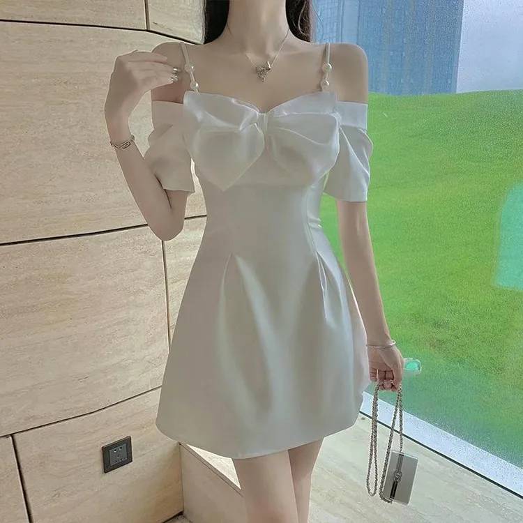 2025新款名媛气质性感蝴蝶结一字肩吊带连衣裙高级感生日礼服