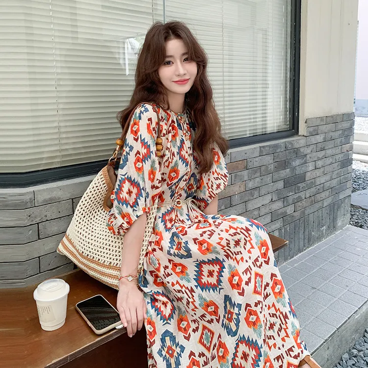 法式复古海边度假几何印花连衣裙女2025夏季新款今年流行沙滩长裙