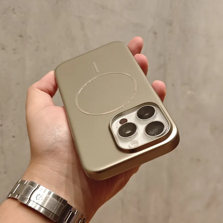 磨砂电镀磁吸适用苹果17手机壳iPhone16Promax硬壳15超薄14简约13