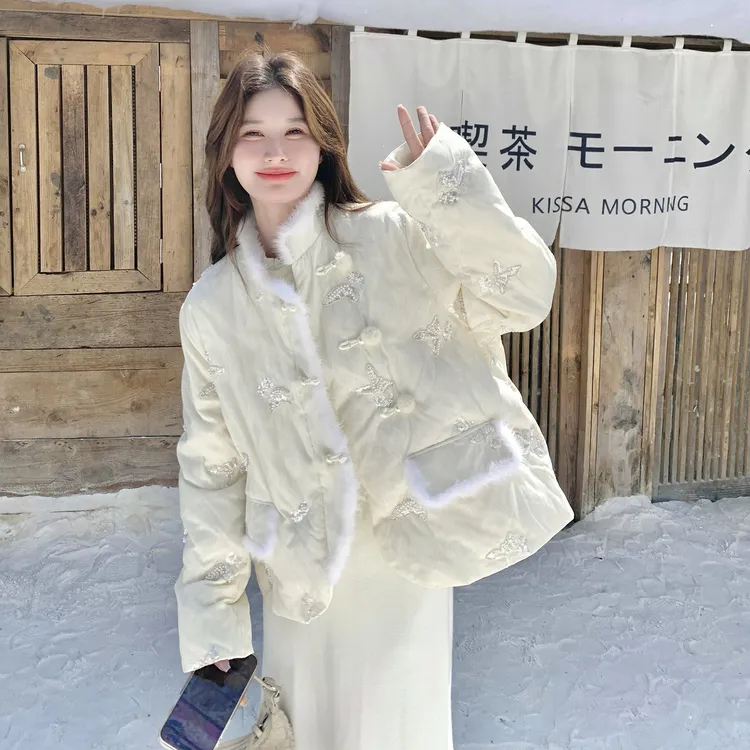 新中式盘扣重工钉珠羽绒服女2025冬季新款白色拼接加厚高级感外套