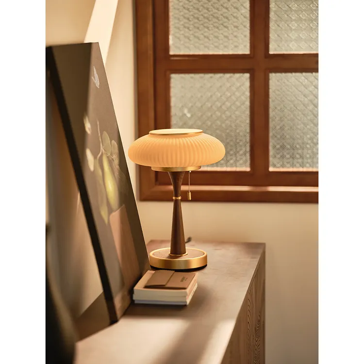 高颜值复古轻奢台灯卧室书房法式美式中古风高级感玻璃床头柜灯