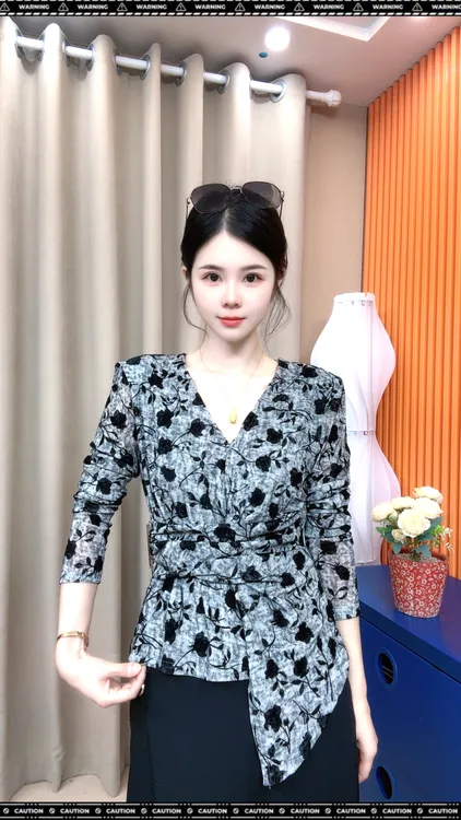 褶皱抗皱拼接印花T恤蕾丝V领气质收腰植绒花长袖