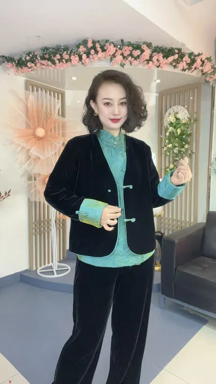 中式气质复古单排盘扣V领丝绒拼接宽松型双面穿短外套女8009