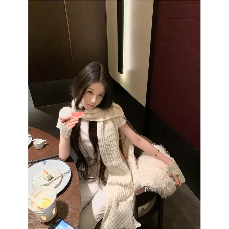 韩系气质女神2026春季新款时尚短款短袖T恤上衣配九分铅笔裤套装