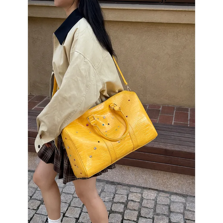 2025新款黄色鳄鱼纹旅行包大容量手提包健身通勤单肩斜跨大托特包
