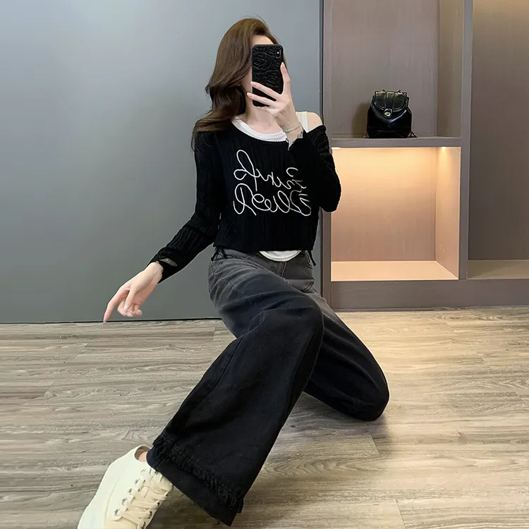 洋气欧货潮时髦套装女2025秋新款镂空设计透气针织衫牛仔裤两件套