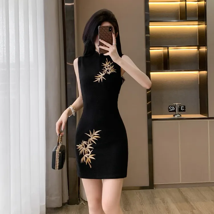 夏季新中式复古国风改良旗袍裙女小个子刺绣黑色无袖连背心连衣裙