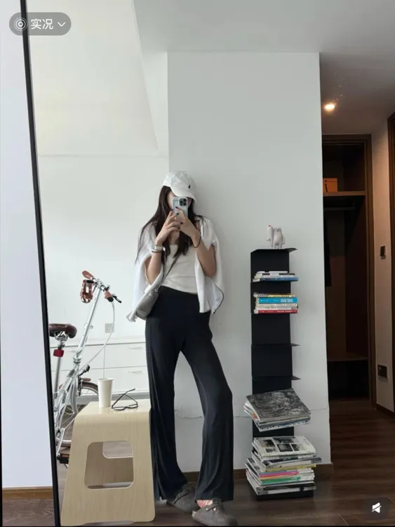 2025早秋休闲双拉链针织开衫女设计长袖上衣潮白色吊带显瘦休闲裤