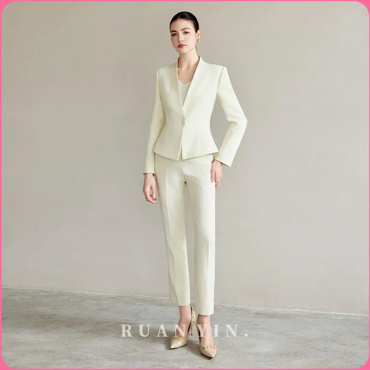 RUAN YIN米白色西装套装女新款气质一粒扣收腰短西装上班服医美工