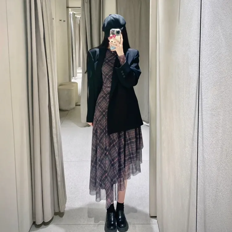 2025开春新款宽松显瘦黑色西装外套女小众收腰气质格纹长款连衣裙