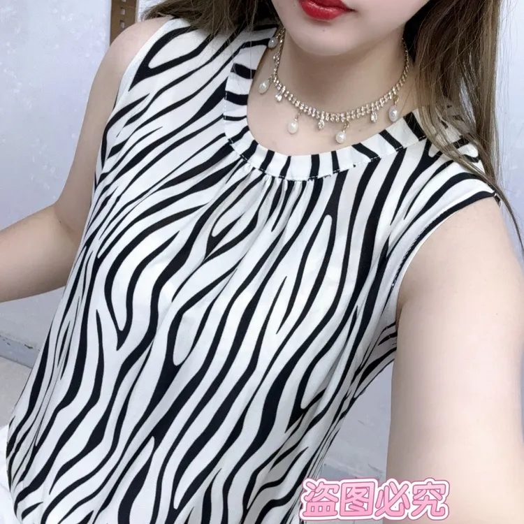 夏季推荐冰丝无袖百搭吊带上衣背心