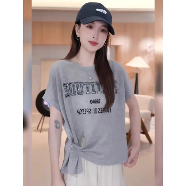 巨遮肚大码胖mm显瘦灰色字母亮片短袖T恤女夏季设计感不规则上衣