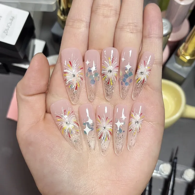 过年璀璨烟花美甲