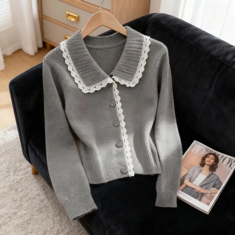 2025秋季新款流行时尚女装韩系超好看显瘦蕾丝毛衣灰色针织衫爆款