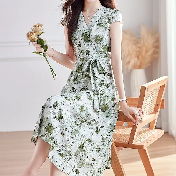 新款夏装连衣裙名媛中长款雪纺碎花裙短袖大码收腰显瘦气质减龄