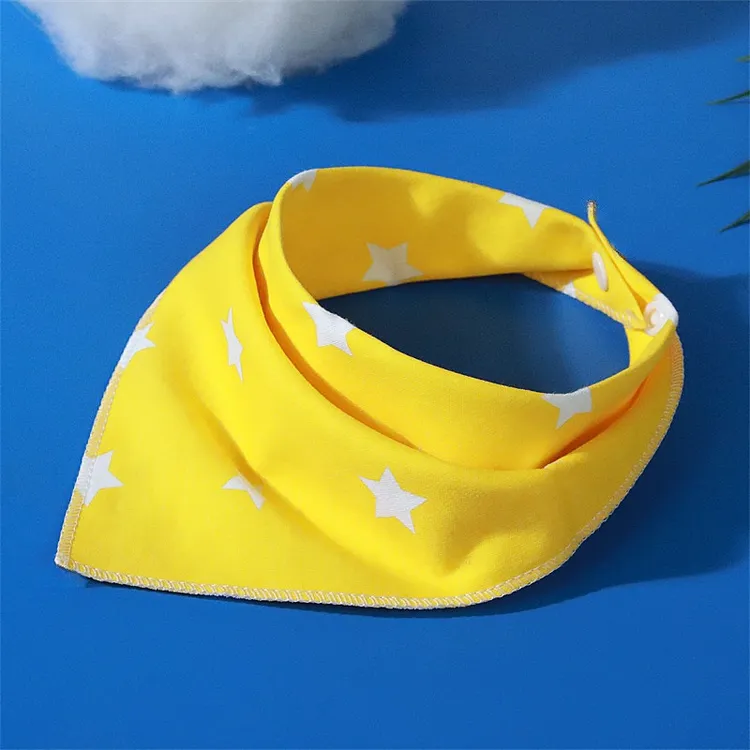 宠物口水巾柔软可爱卡通印花宠物围兜小型犬舒适棉质清新猫咪围脖