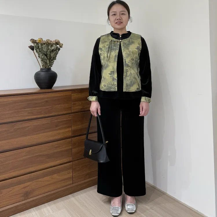 妈妈秋装国风金丝绒套装中式马甲针织衫2025中老年女装春秋三件套