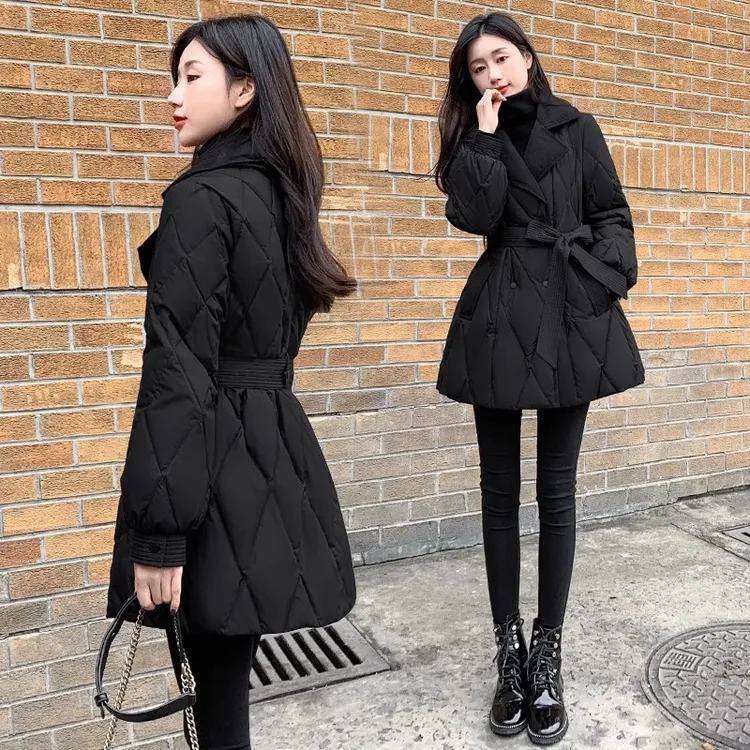 2025新款女装冬季修身收腰中长款羽绒棉服女黑色西装领外套菱形格