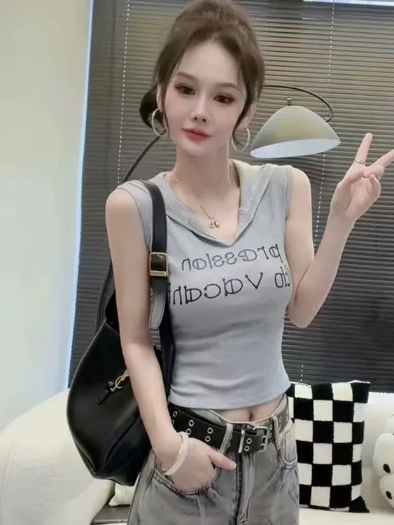 2025新款夏季连帽无袖设计感字母印花短袖T恤女修身显瘦上衣女
