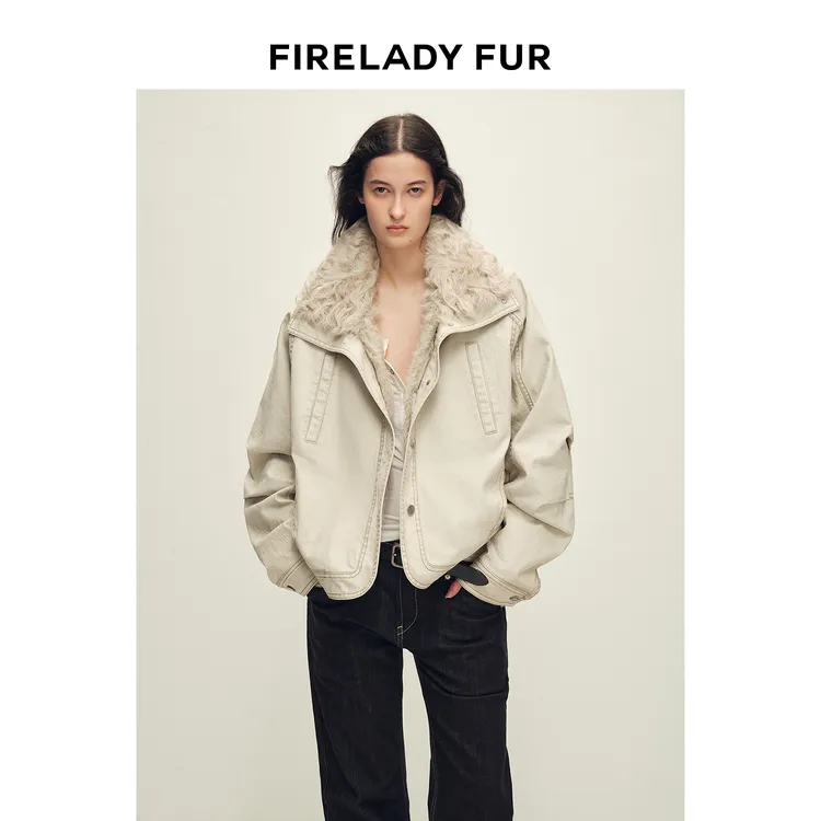 付智恩 极光映雪 可拆卸羊卷毛90鹅绒皮草派克外套