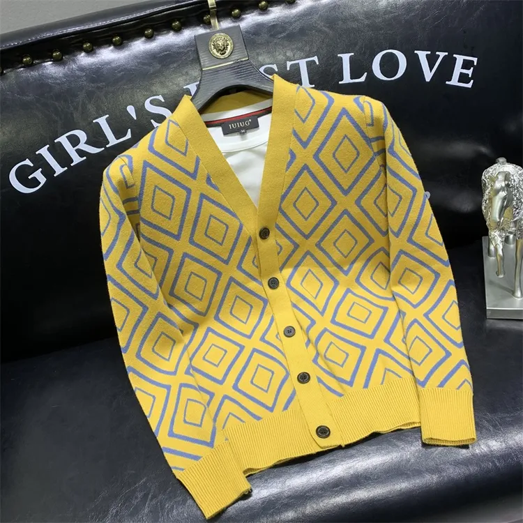 路约威格秋冬季男士V领款提花针织开衫时尚潮流青年大码毛衣外套