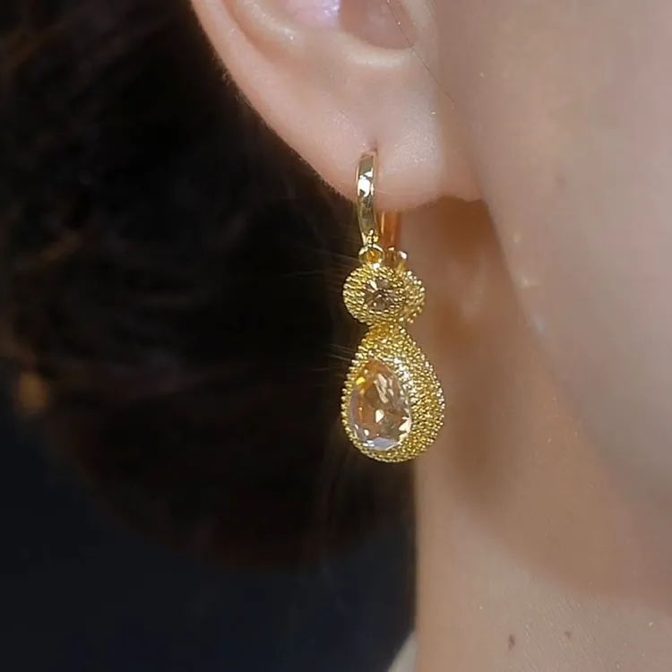 【气质百搭】白色锆石榴莲耳环轻奢高级感设计精致耳饰商品图