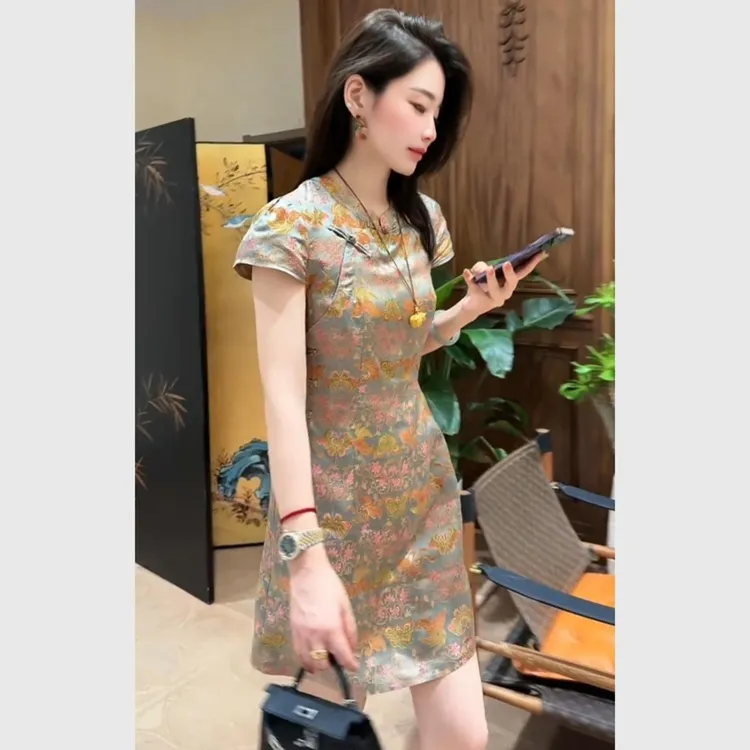 新中式国风碎花盘扣旗袍连衣裙2025新款爆款绝美巨好看的掐腰短裙