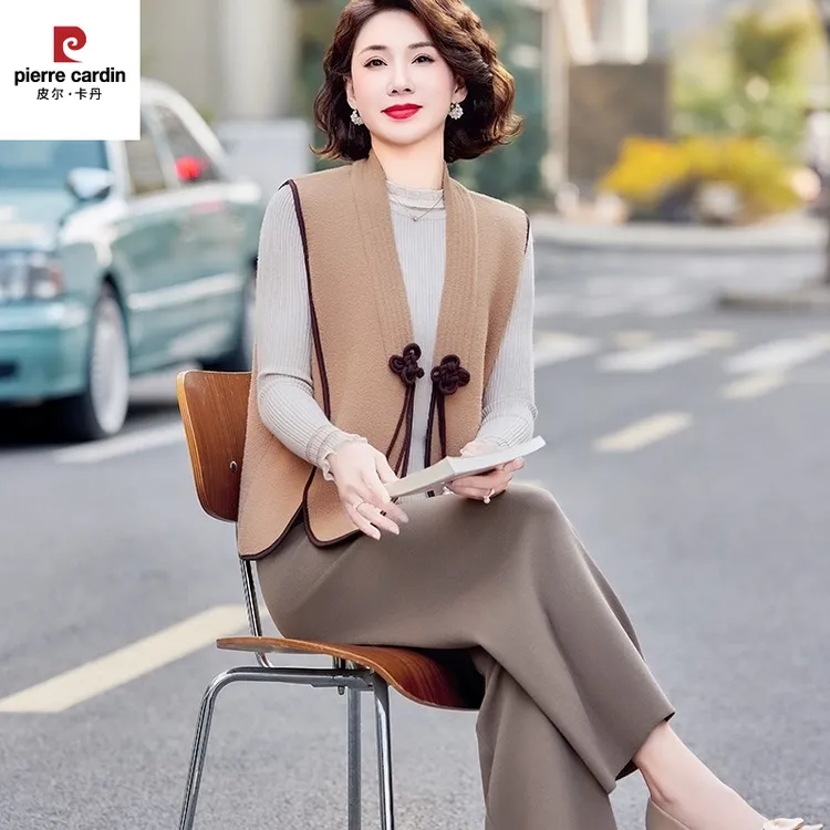 皮尔卡丹妈妈春装2025新款休闲三件套装中老年女洋气马夹外套国风
