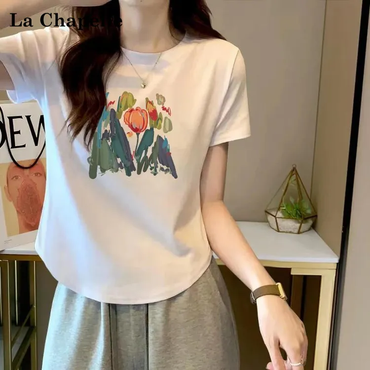 拉夏贝尔弧下摆修身显瘦短袖T恤女学生夏季洋气减龄正肩印花上衣