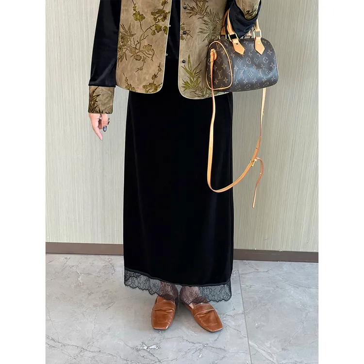 WenWen小个子2025秋新款显瘦蕾丝拼接直筒裙韩系气质半身裙4379