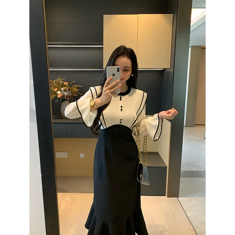 XINYI【女主光环】秋季荷叶边撞色连衣裙收腰显瘦气质X625Q13812
