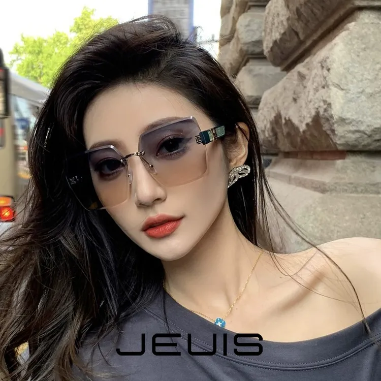 网红女士防紫外线潮遮阳大框百搭墨镜太阳镜女款无框眼镜大框显瘦