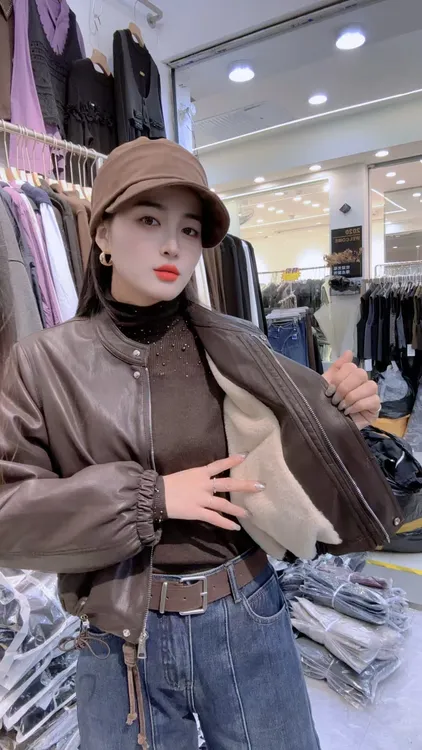 2025新款皮衣女短款松紧皮夹克外套时尚百搭休闲机车皮衣外套女潮