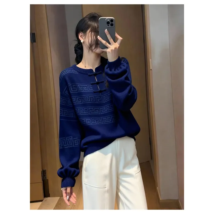 新中式国风复古设计感蓝色上衣女2025冬别致小众高级感软糯针织衫