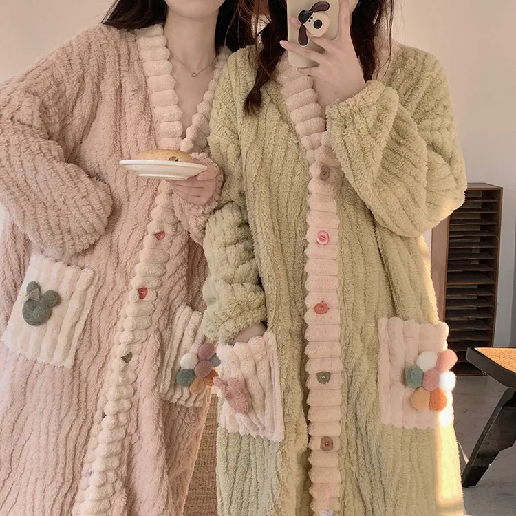 【新疆包邮】珊瑚绒睡衣女冬季长款睡袍加厚加绒可爱秋冬长袖家居