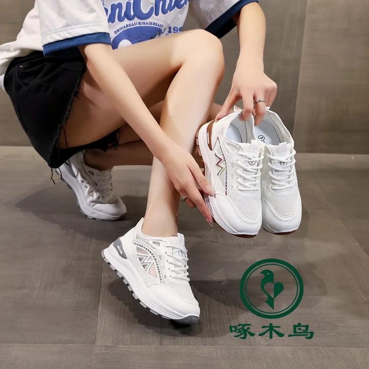 啄木鸟运动休闲鞋夏季新款冰丝网面厚底透气时尚百搭女鞋