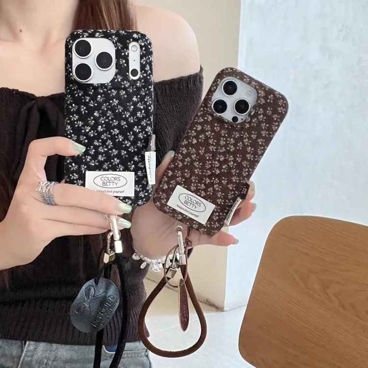 绒布 美拉德黑棕小碎花+挂牌挂绳适用于苹果13/14时尚手机壳苹果1