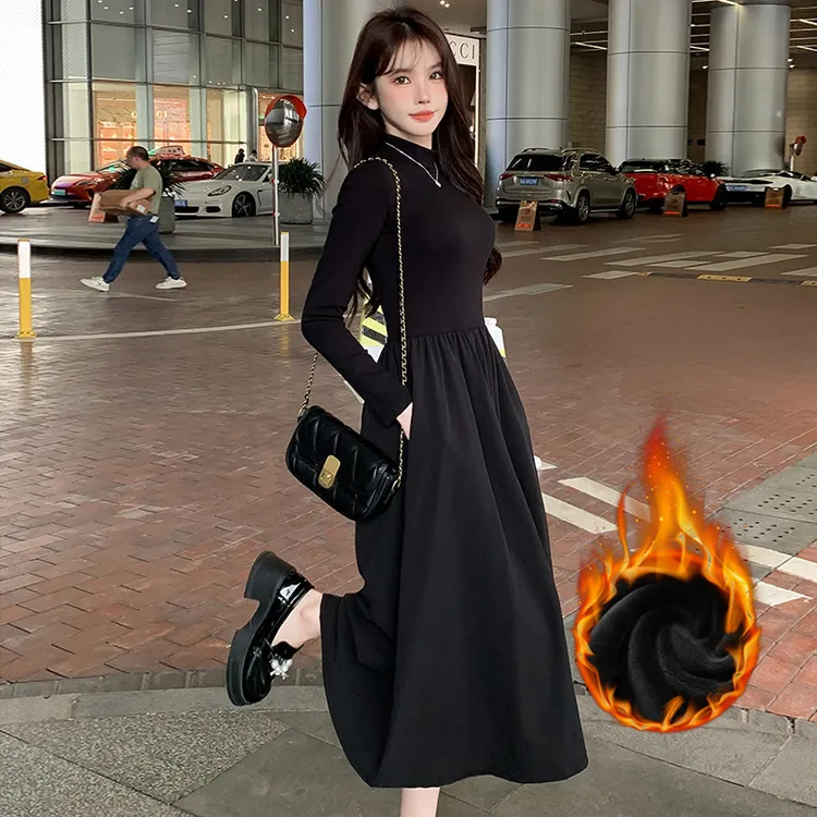 裙子新款2025年秋冬季爆款洋气显瘦长款半高领休闲打底小黑裙