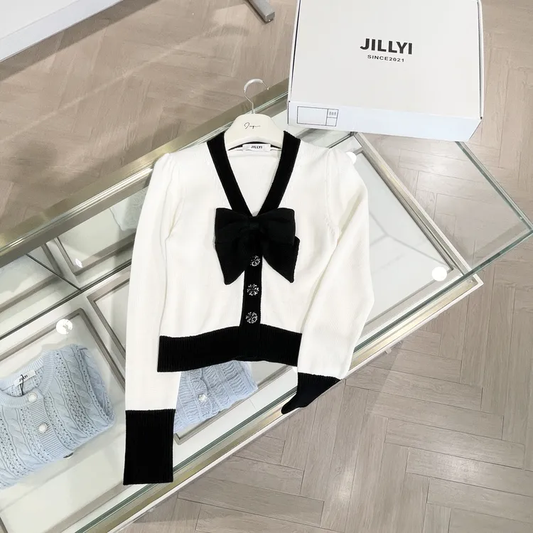JILLYI【蝴蝶蛋糕】黑白撞色V领大蝴蝶结三粒扣优雅气质针织开衫