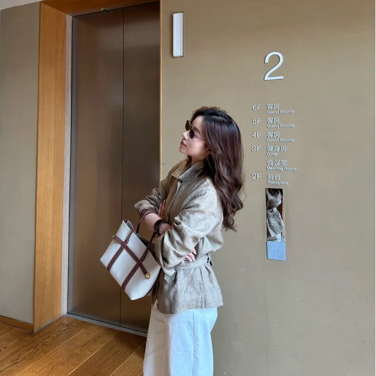 小敏 「隐贵绅装」1oo亚麻色织早秋单排扣老钱长袖外套UTAW1033